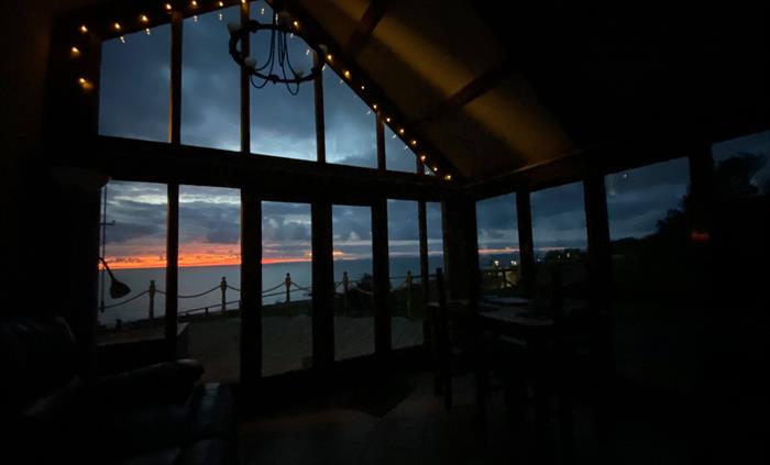 Penty Buwch lounge at night